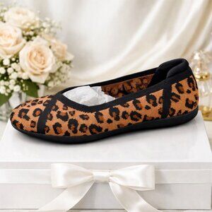 Clarks Cloudsteppers Carly Wish Leopard Ballet Flats Size 7.5 Cushion Soft